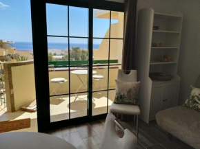 Neu renoviert! Charmantes und gemütliches Appartement mit Balkon und Meerblick